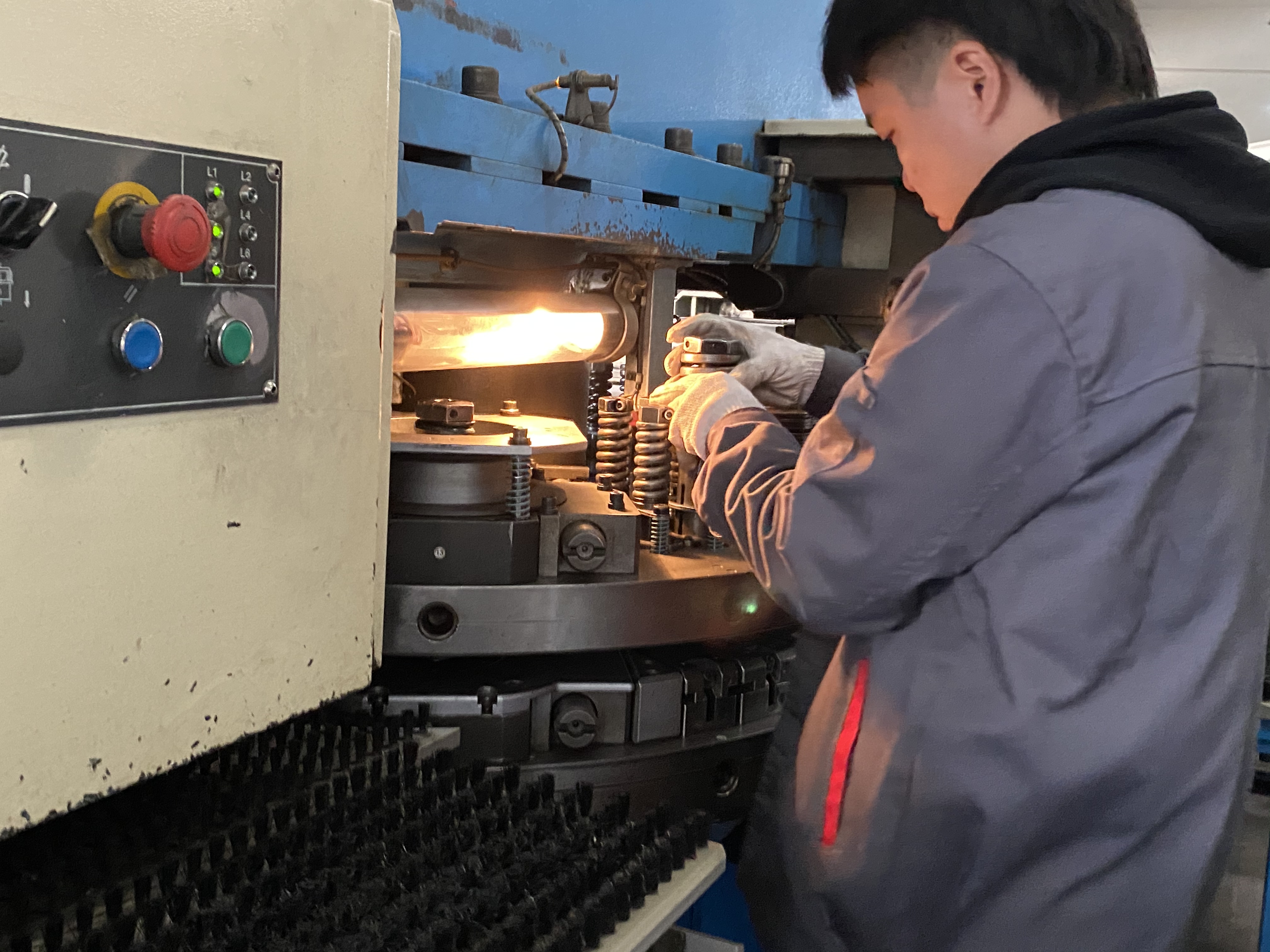 982f42417fb0f11d32e3d80e5aeb109