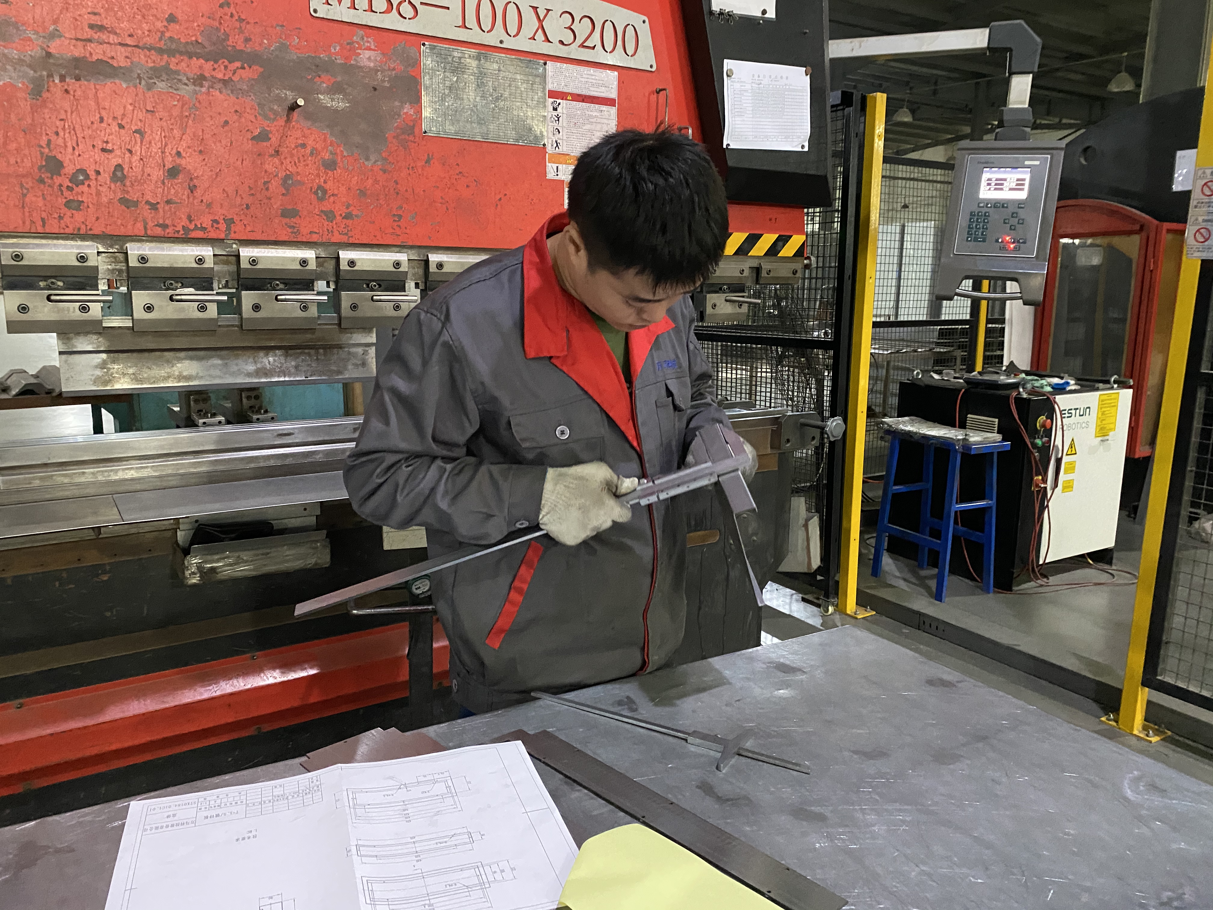 2b5881740867543064a50006d06ddf0